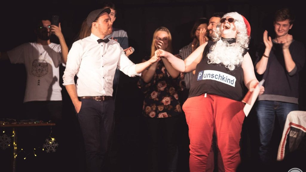 So sieht das Ende eines nicht ganz gewöhnlichen Poetry Slams aus. / Foto: FOMP