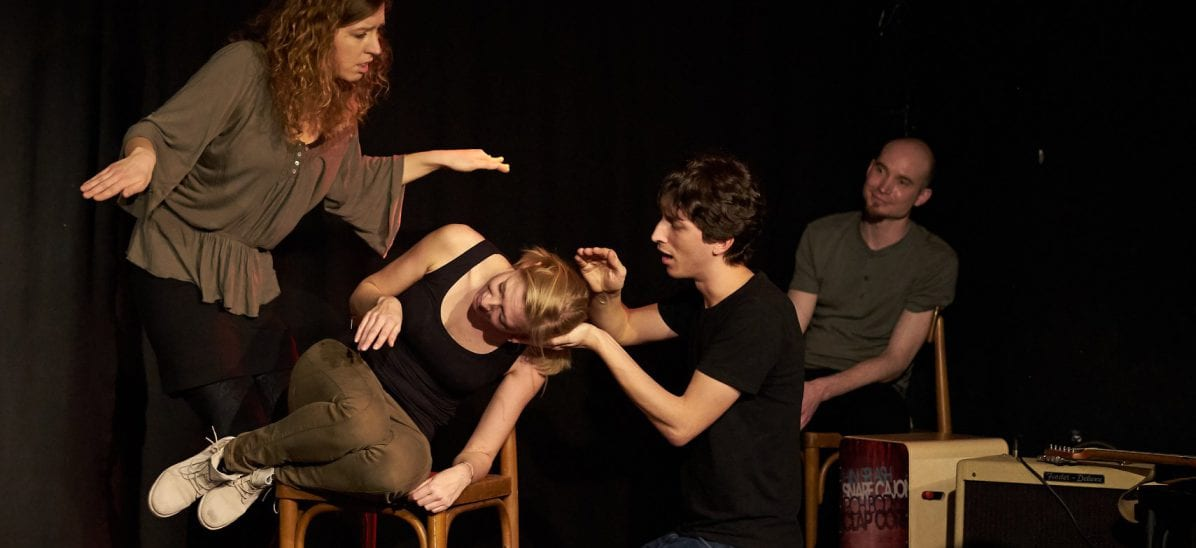 Eine Impro-Theatergruppe in Action | Foto: TonArt