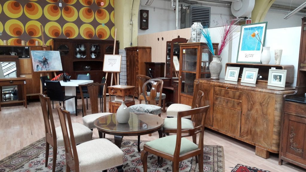 Carla-Läden sind die Secondhand-Shops der Caritas. / Photo: Elisabeth Mimra