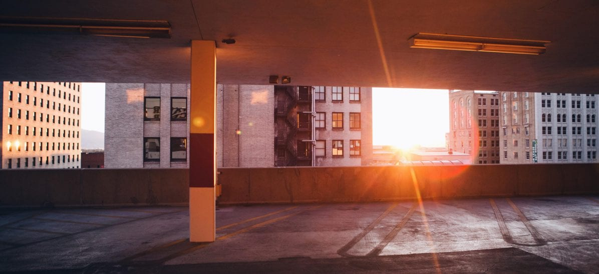 Wo kann ich in Wien nur günstig mein Auto parken? © Omar Prestwich / Unsplash